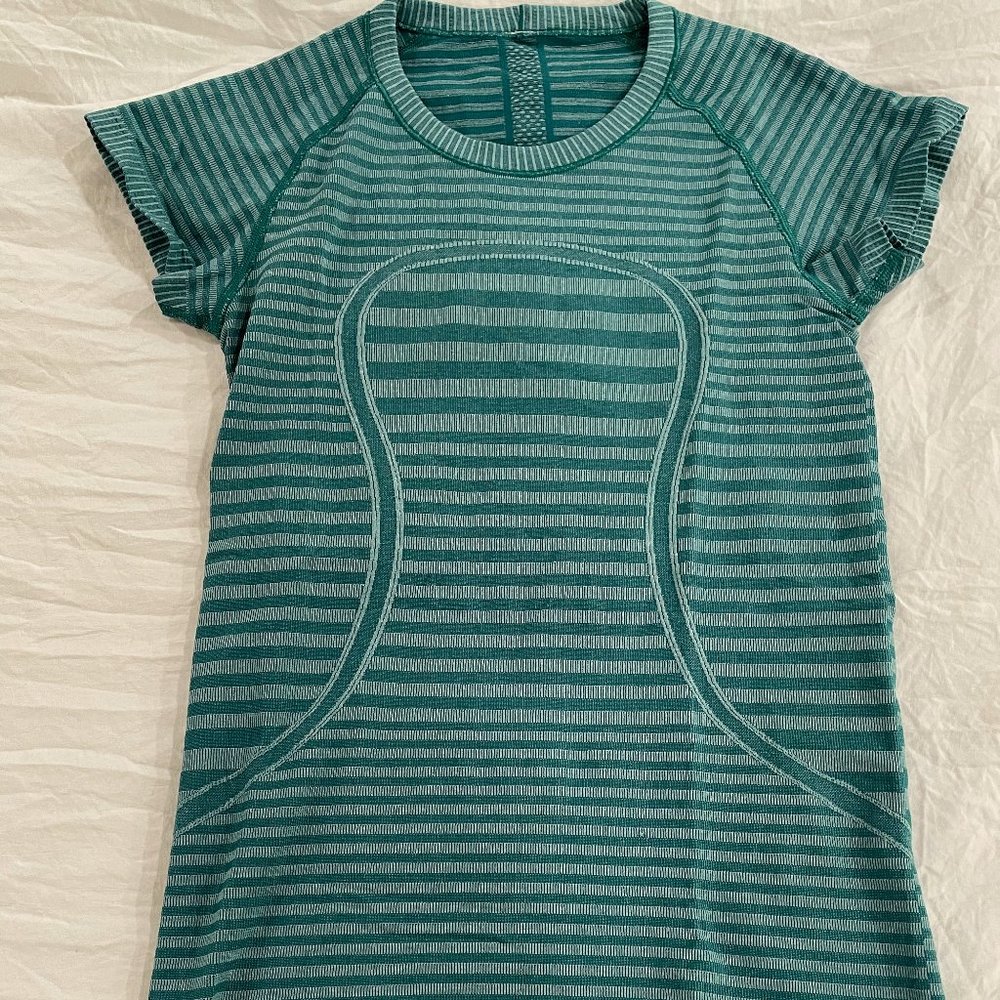 Lululemon Swiftly Tech Top - Size 4